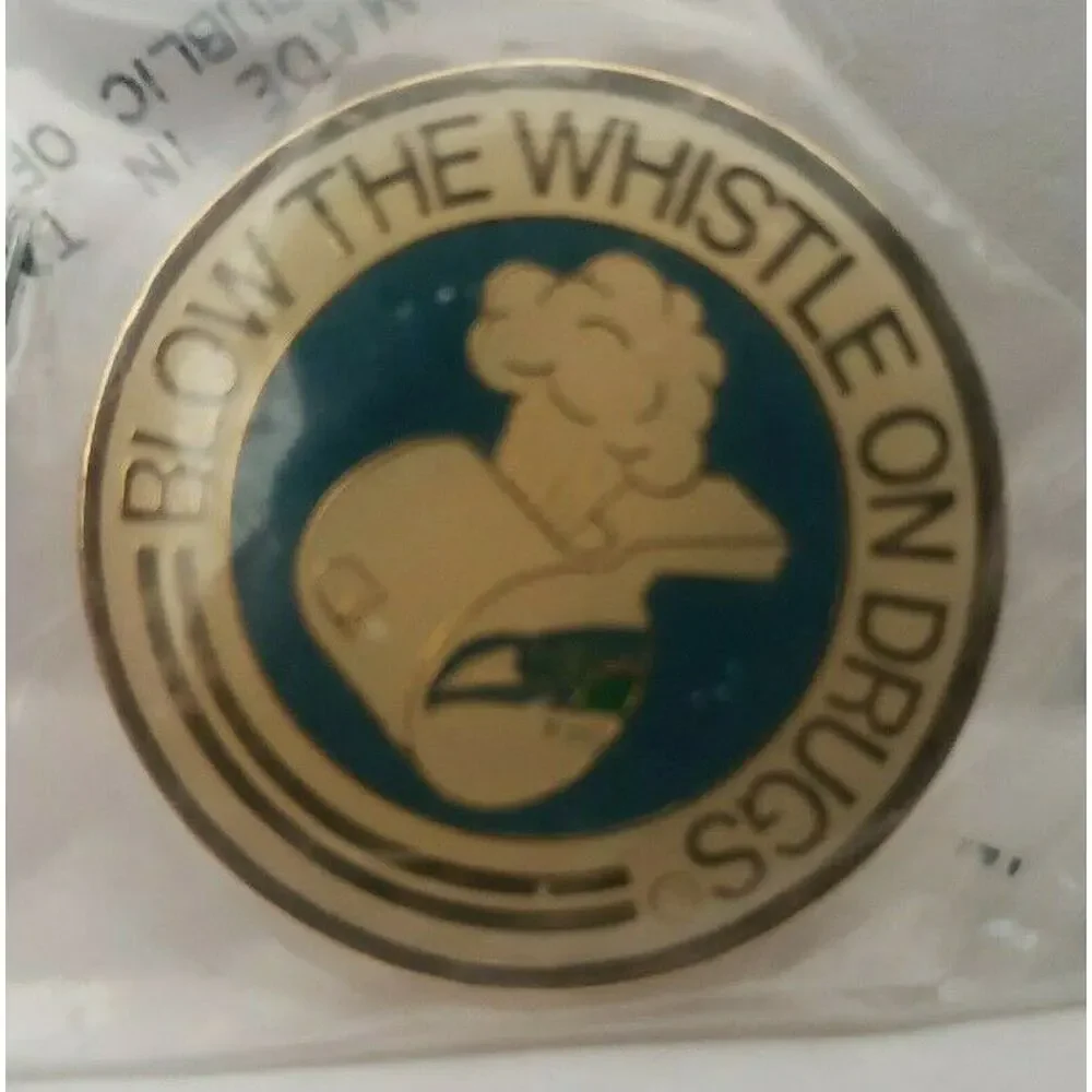 Vintage Seattle Seahawks Football NFL Blow The Whistle On Drugs‎ Lapel Pin PB40